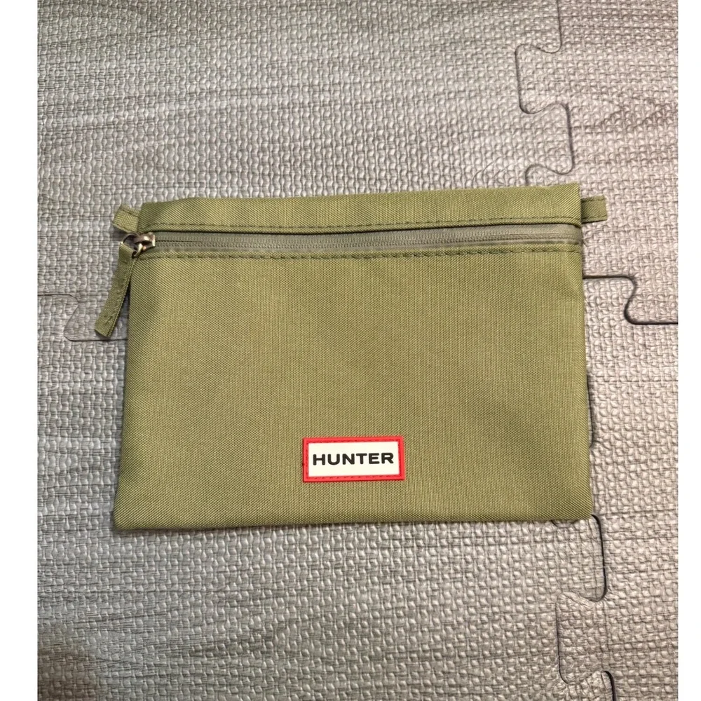 Hunter Olive Green Canvas Zipper Pouch Travel Organizer Makeup Bag Logo Patch